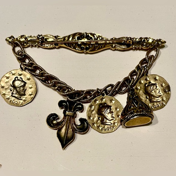 VINTAGE Mid Century Rare Large Drippy Chatalaine Style Brooch w Charms FANTASTIC - Picture 6 of 8